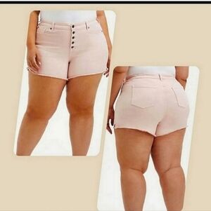 NWOT Torrid pink shorts size 18
